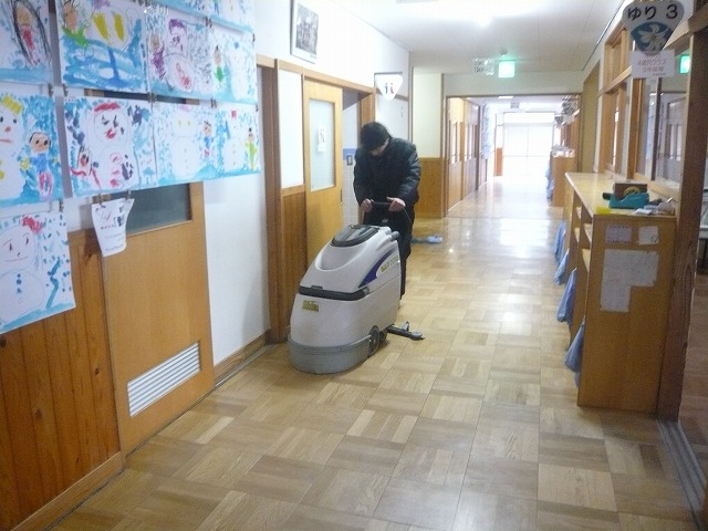 re-P1950310