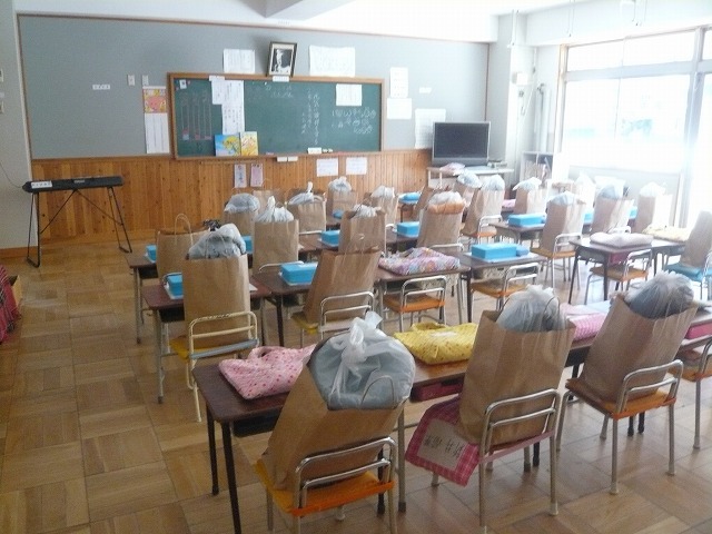 re-P1950428