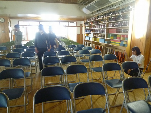 P1830373
